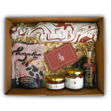 Box, Greeting card, Chikori: Raisin and nut, Dried tomato in Kakhetian oil, Marila Saperavi, Pepper confiture.